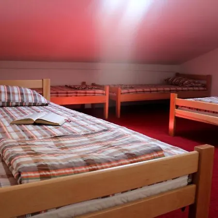 Bicycle Hostel *